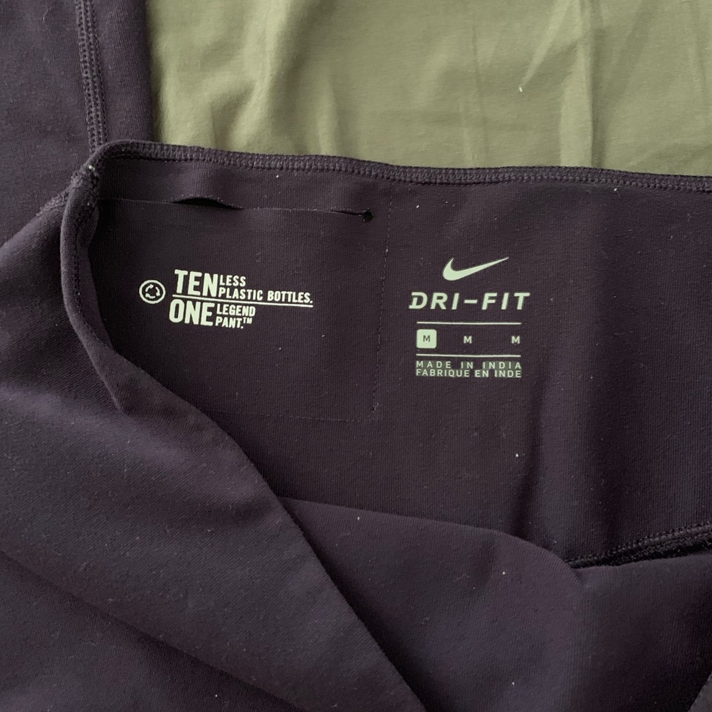 Nike ✔️ - Picture 3 of 4